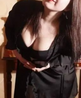 Соблазнительная и раскрепощенная красотка ждет встречи с тобой. Я готова подарить тебе незабываемые моменты наслаждения. Позволь себе расслабиться в моих нежных объятиях! 4276, 32 года